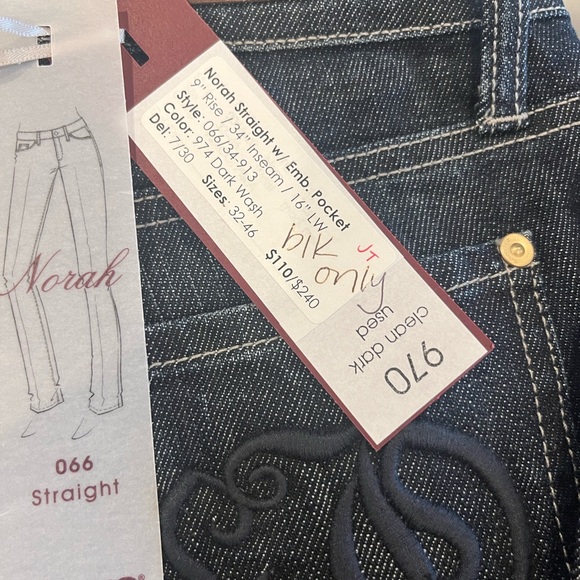 Set (4) Cambio size 28 waist jeans - Picture 4 of 12